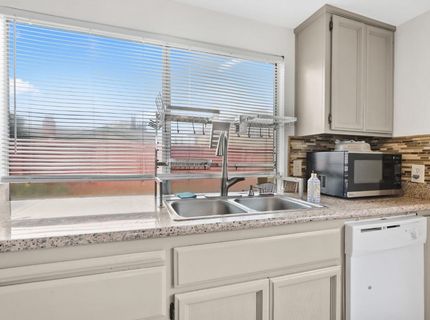 3338 Routier Rd, Sacramento, CA 95827 Photo