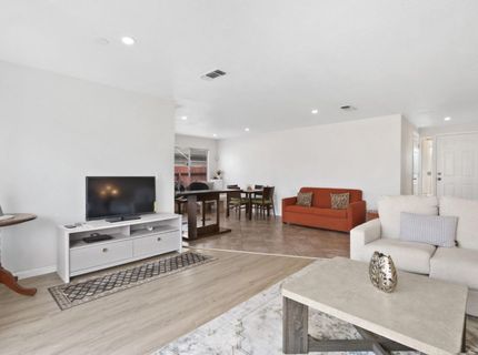 3338 Routier Rd, Sacramento, CA 95827 Photo