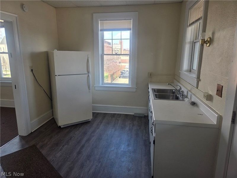 534 Cleveland Avenue SW, Canton, OH 44702 Photo 2