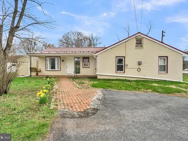 355 REINHOLDS ROAD, DENVER, PA 17517