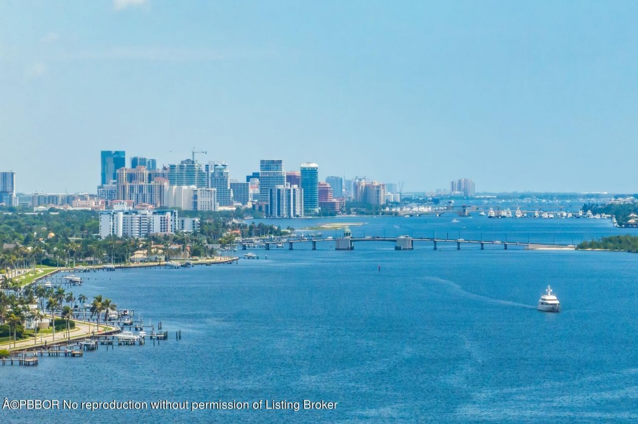 8026 Flagler Court, West Palm Beach, FL 33405 Photo