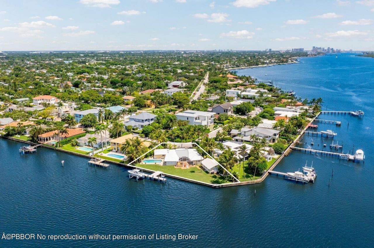 8026 Flagler Court, West Palm Beach, FL 33405 Photo