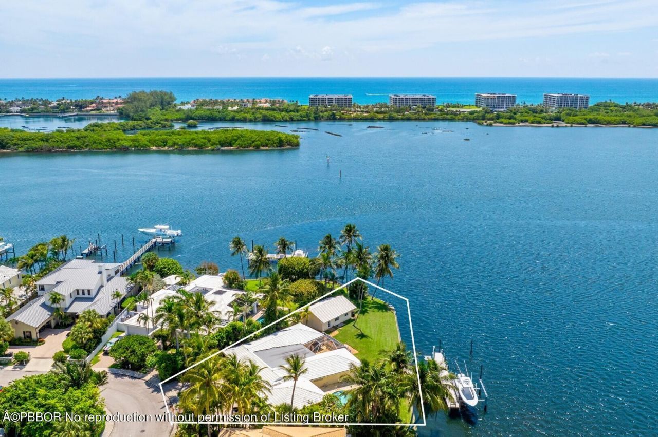 8026 Flagler Court, West Palm Beach, FL 33405 Photo