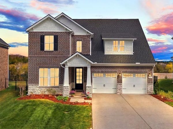 229 Pin High Dr , Mount Juliet, TN 37122