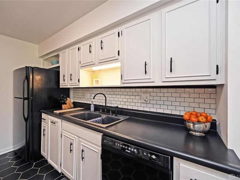 28 Nicholson Court, Unit 9, Dayton, OH 45459 Photo 17