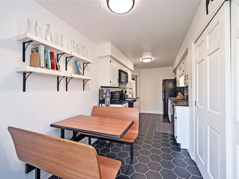 28 Nicholson Court, Unit 9, Dayton, OH 45459 Photo 19