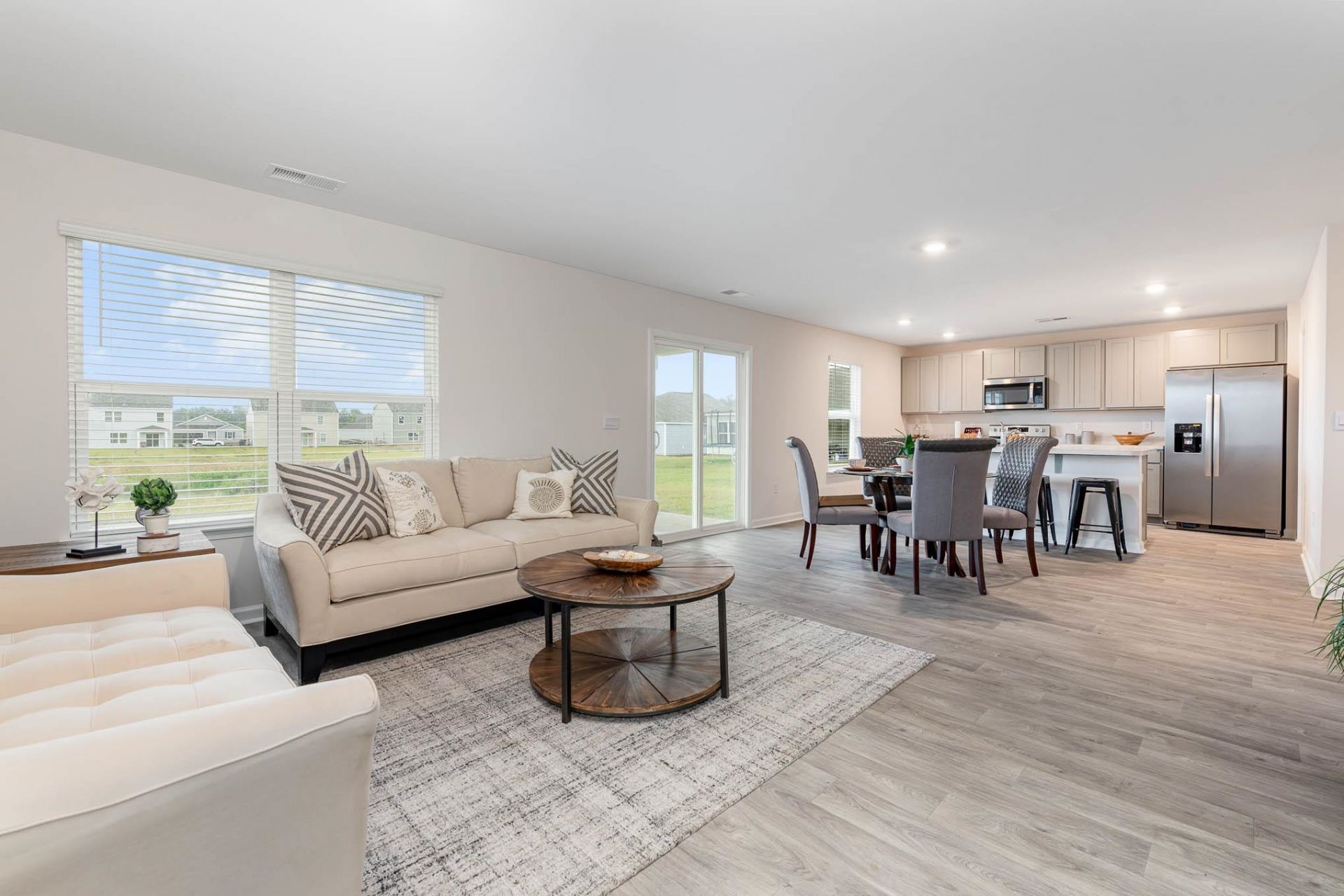 625 Strawberry Field Way  Photo 17