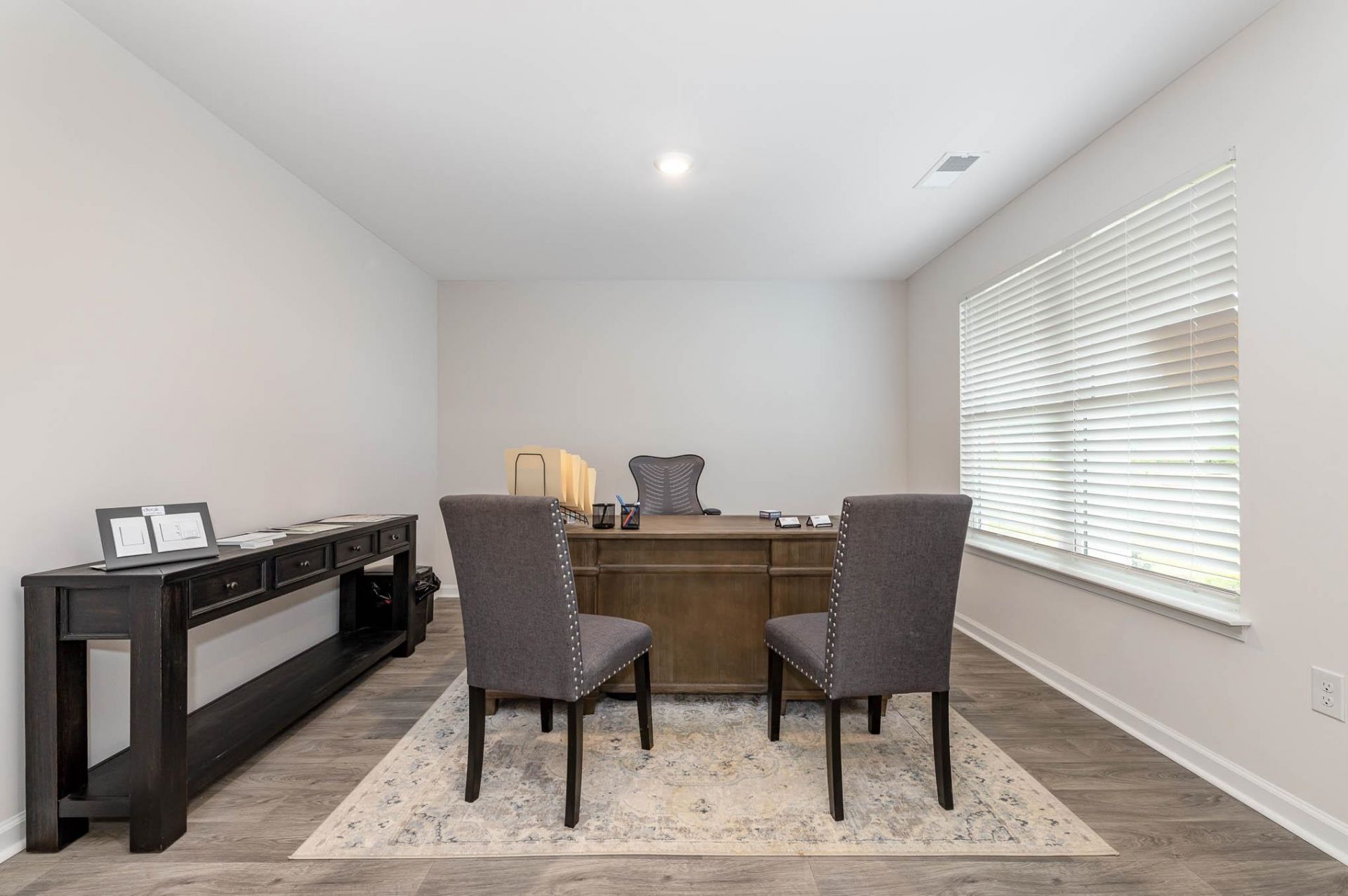 625 Strawberry Field Way  Photo 4