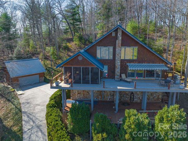 369 Deals Gap Road , Robbinsville, NC 28771