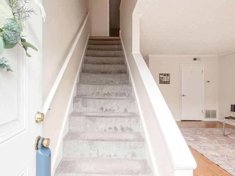 3027 Sunset Drive, Columbus, OH 43202 Photo 5