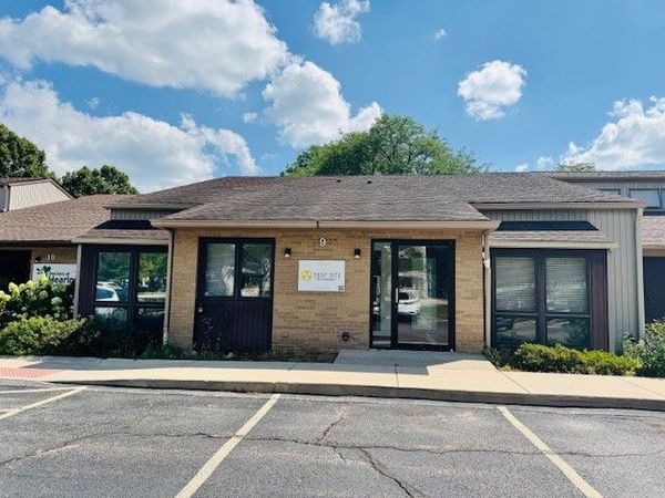 435 N Mulford Rd, Rockford, IL 61107