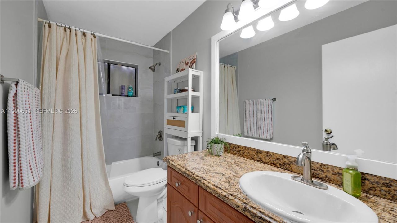 10500 SW 159th Ct, Miami, FL 33196 Photo