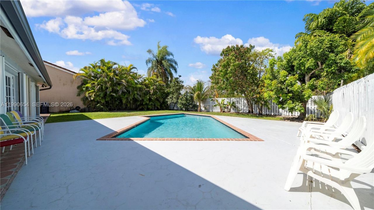 10500 SW 159th Ct, Miami, FL 33196 Photo