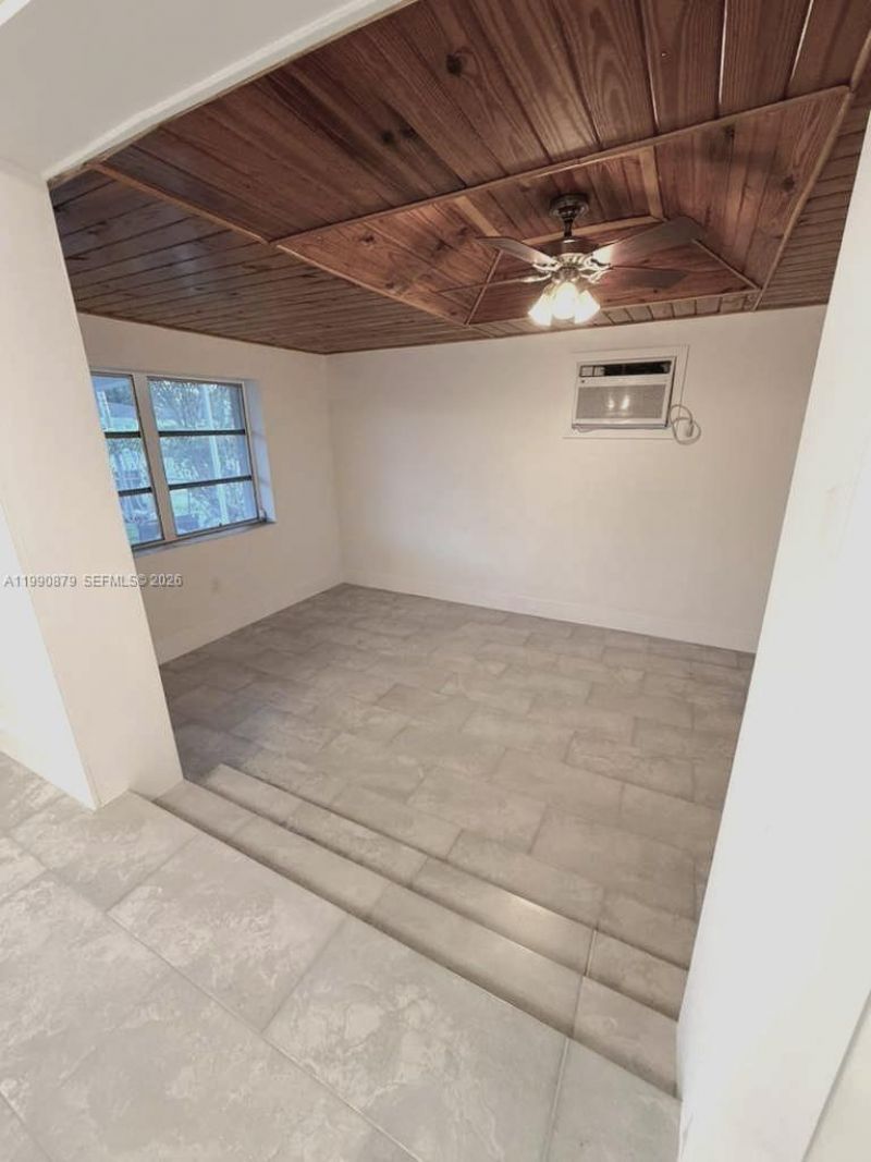 6339 SW 32nd St , Miami, FL 33155 Photo