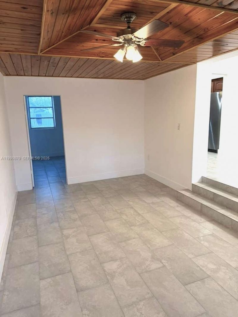 6339 SW 32nd St , Miami, FL 33155 Photo