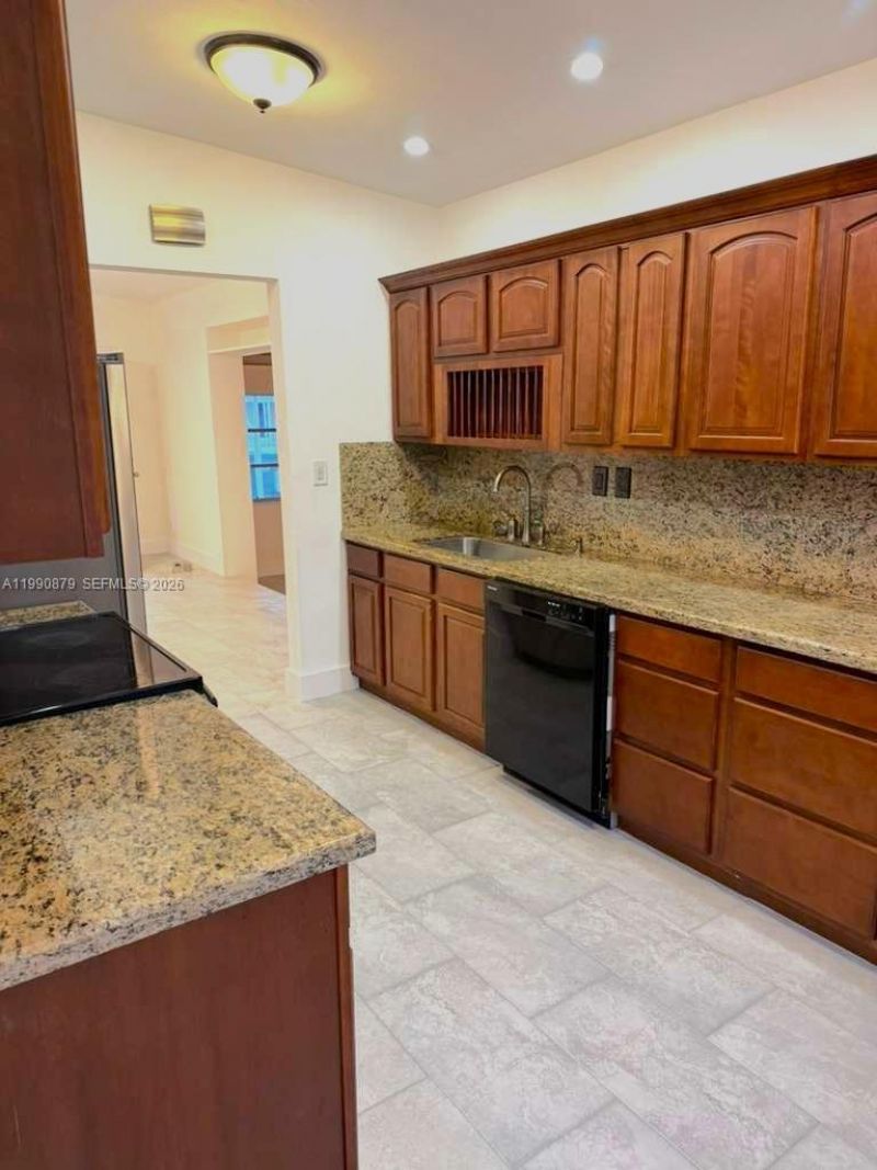 6339 SW 32nd St , Miami, FL 33155 Photo