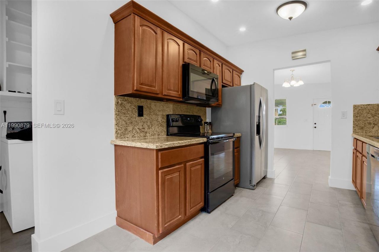 6339 SW 32nd St, Miami, FL 33155 Photo