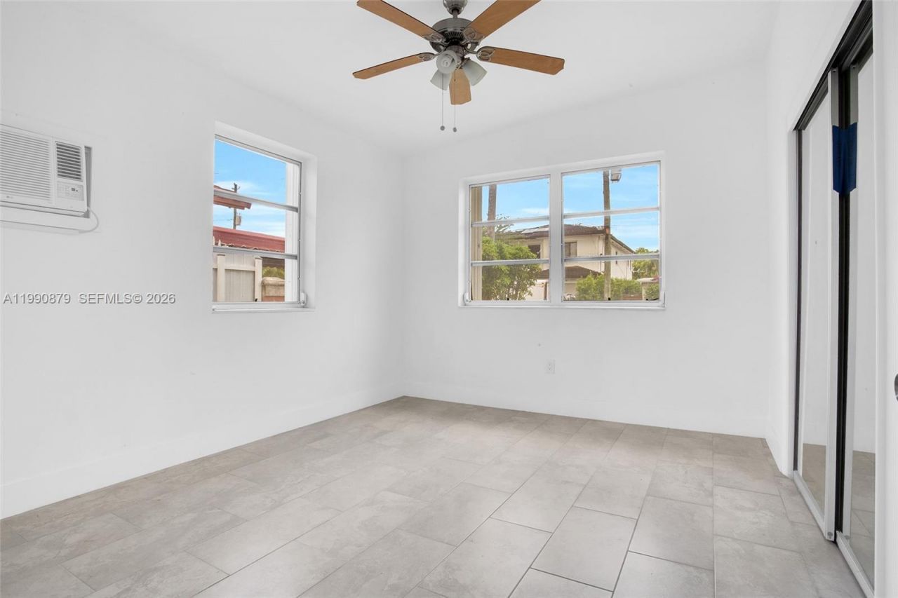 6339 SW 32nd St, Miami, FL 33155 Photo