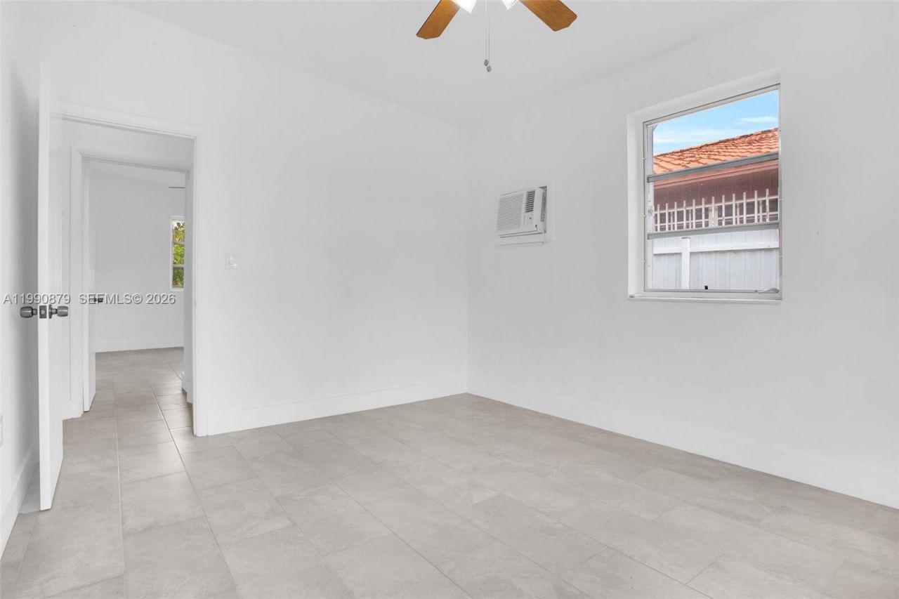 6339 SW 32nd St, Miami, FL 33155 Photo