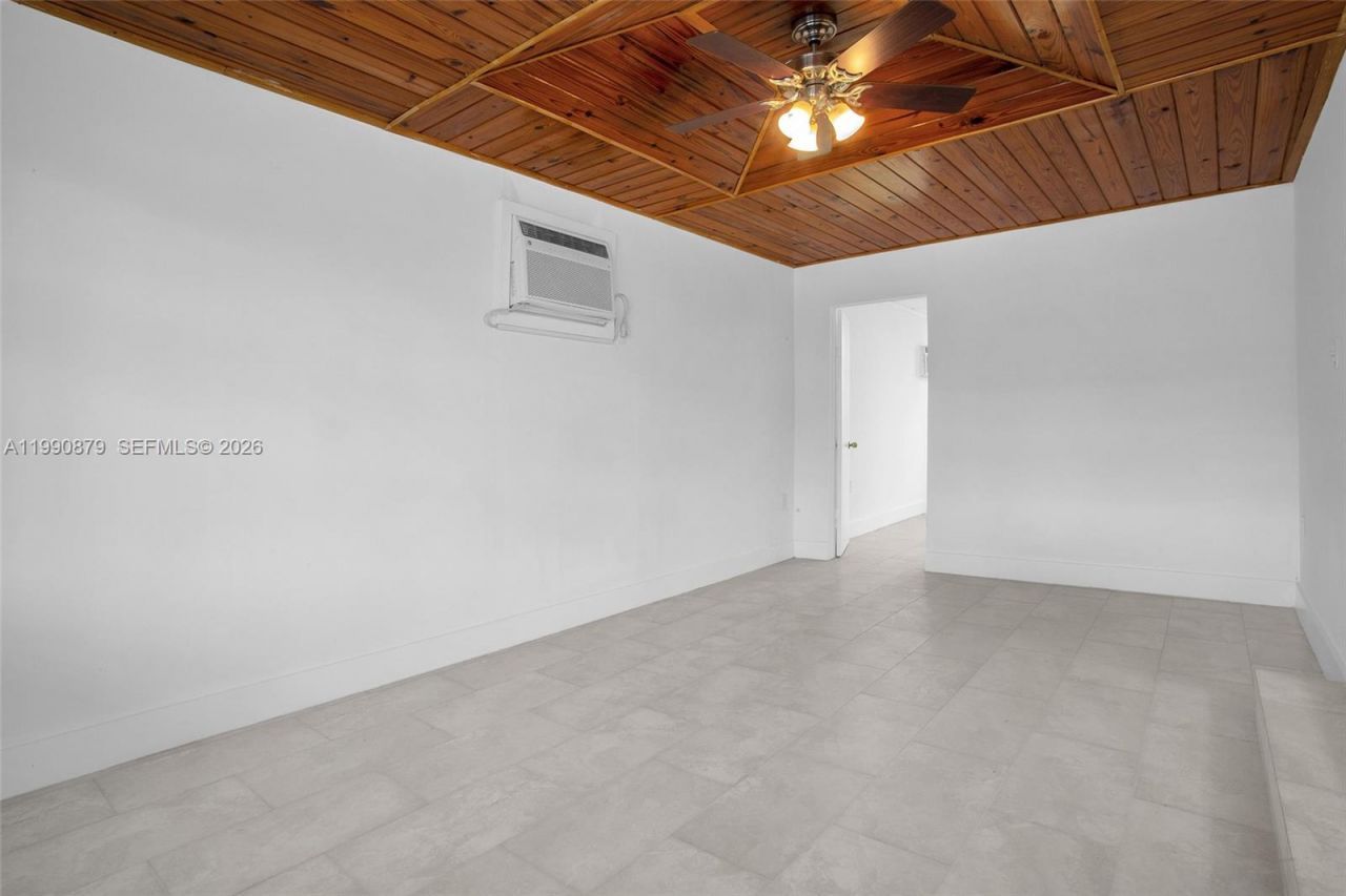 6339 SW 32nd St, Miami, FL 33155 Photo