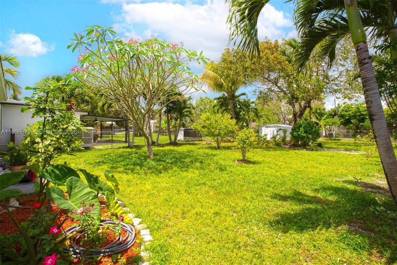 6339 SW 32nd St, Miami, FL 33155 Photo