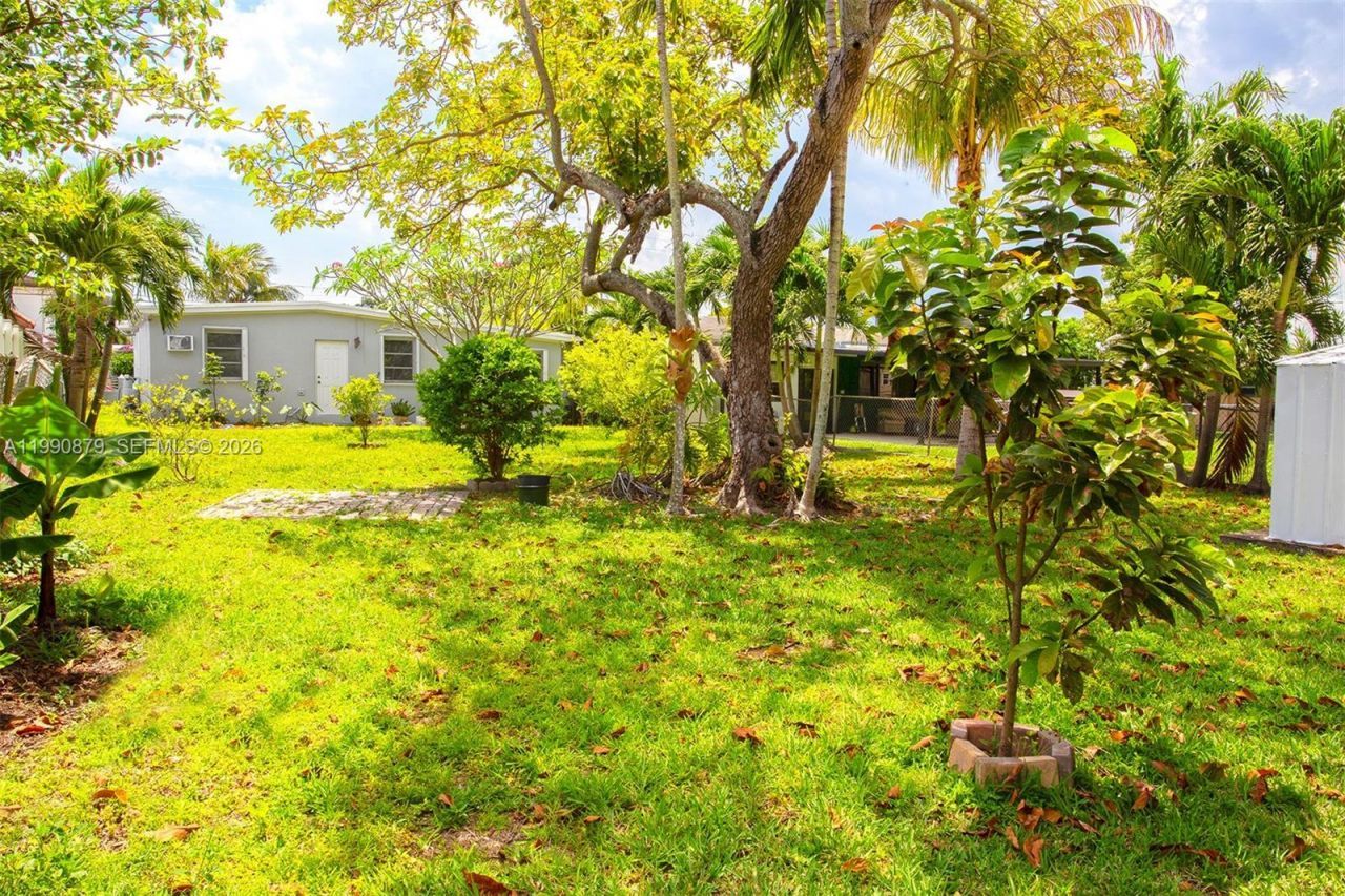 6339 SW 32nd St, Miami, FL 33155 Photo