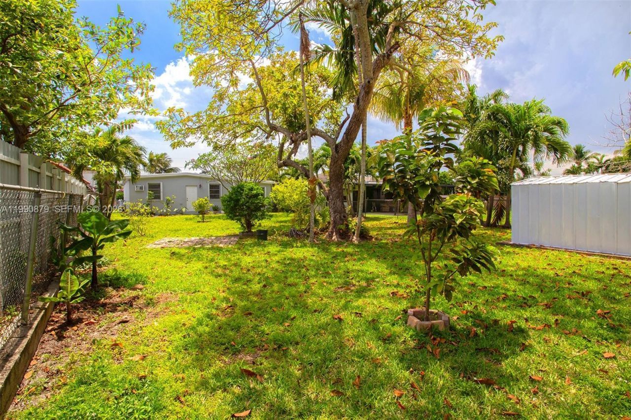 6339 SW 32nd St, Miami, FL 33155 Photo