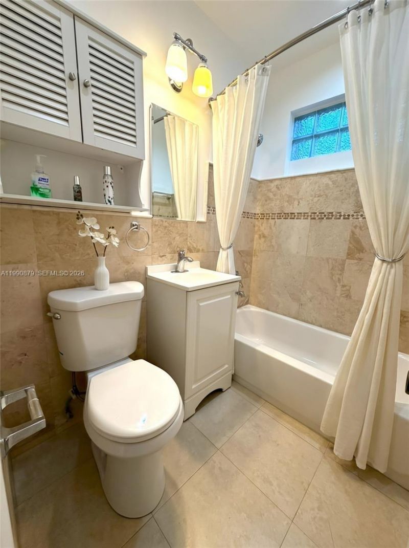 6339 SW 32nd St, Miami, FL 33155 Photo