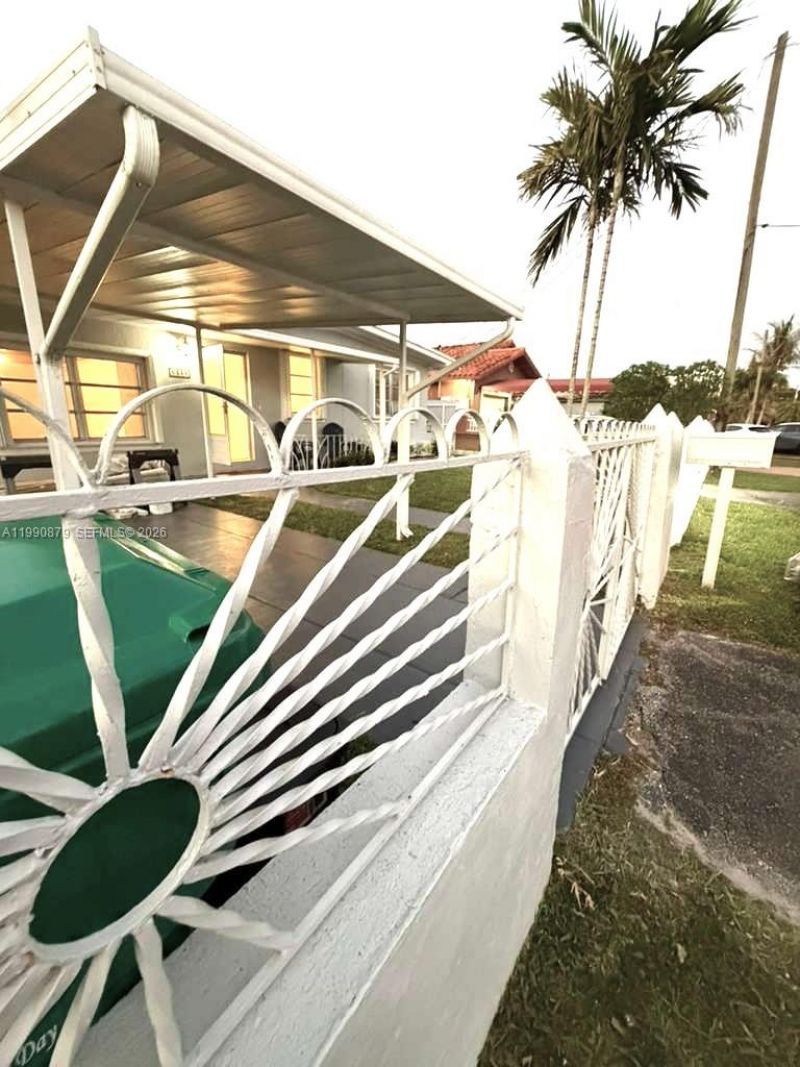 6339 SW 32nd St , Miami, FL 33155 Photo