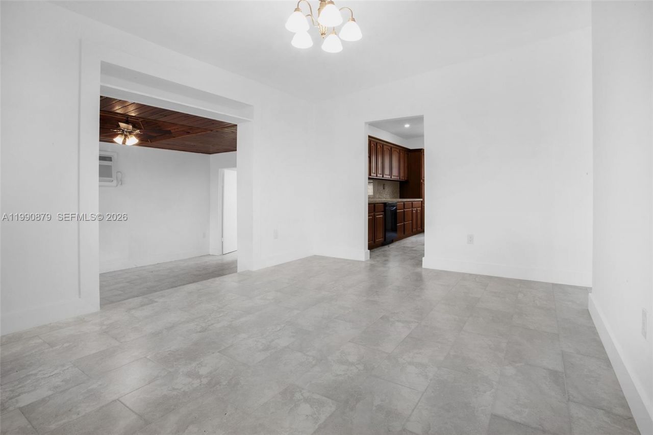 6339 SW 32nd St, Miami, FL 33155 Photo