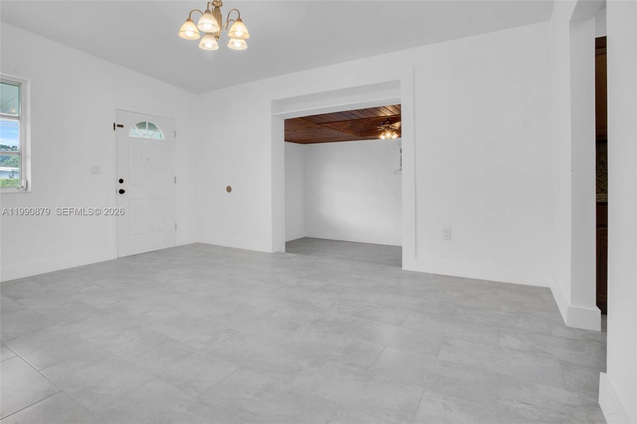 6339 SW 32nd St, Miami, FL 33155 Photo