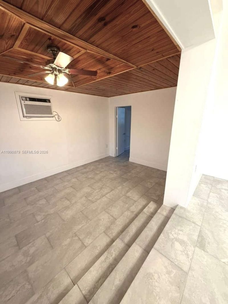 6339 SW 32nd St , Miami, FL 33155 Photo