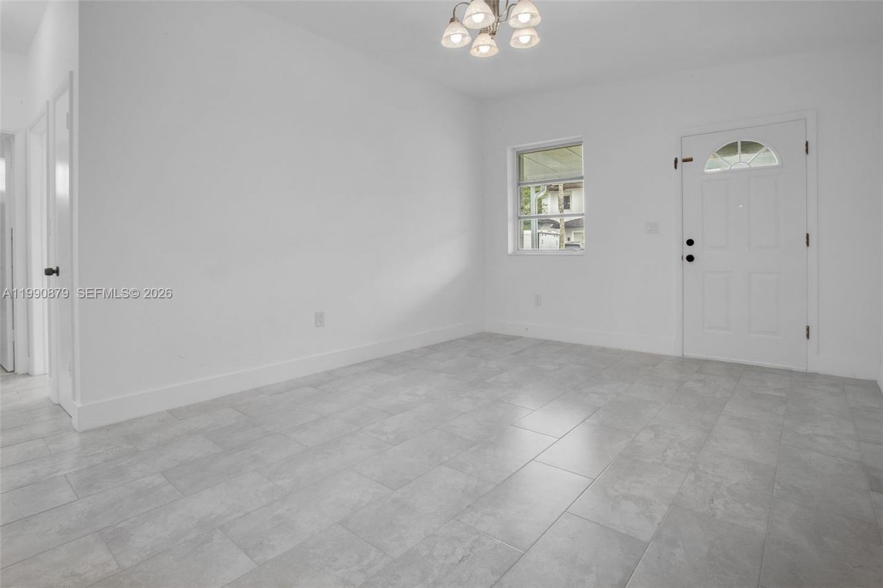 6339 SW 32nd St, Miami, FL 33155 Photo