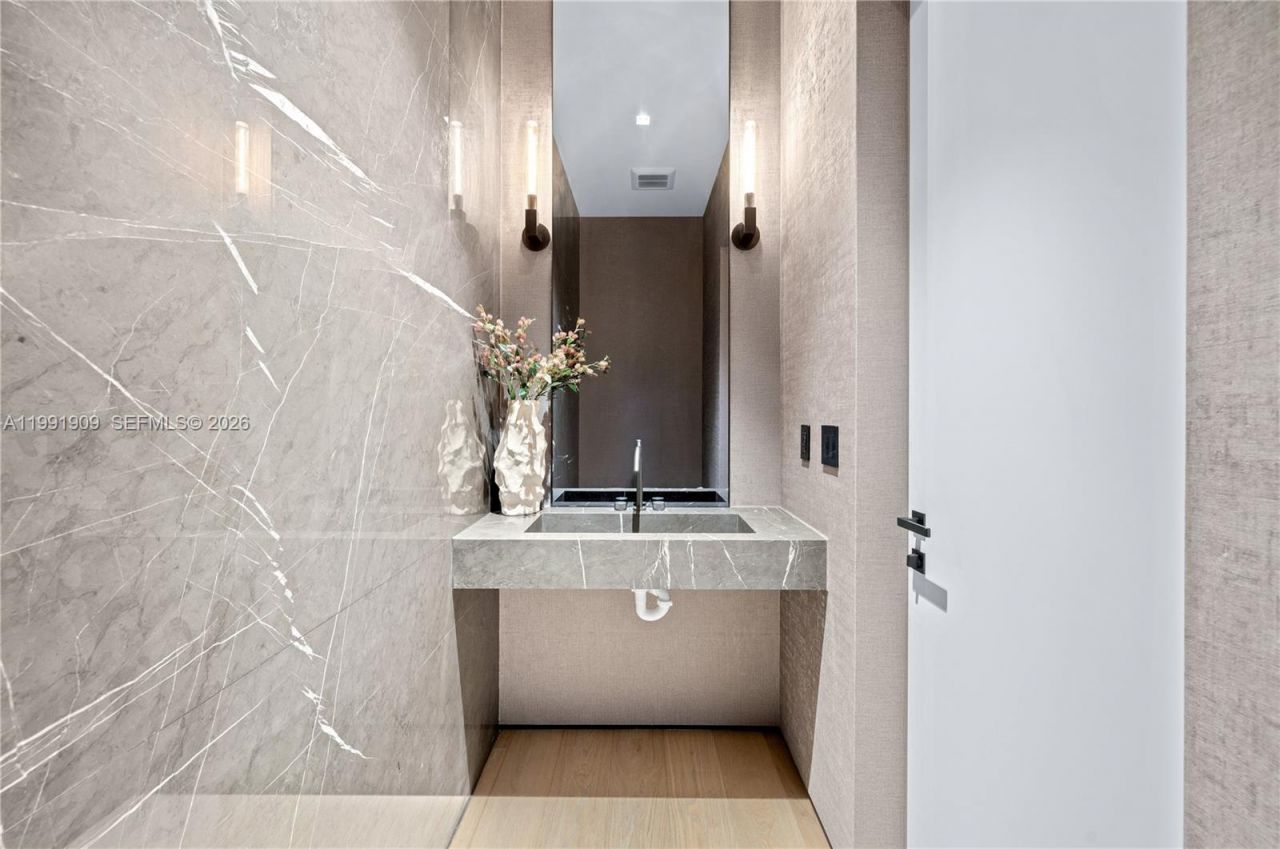 291 Palm Ave , Miami Beach, FL 33139 Photo