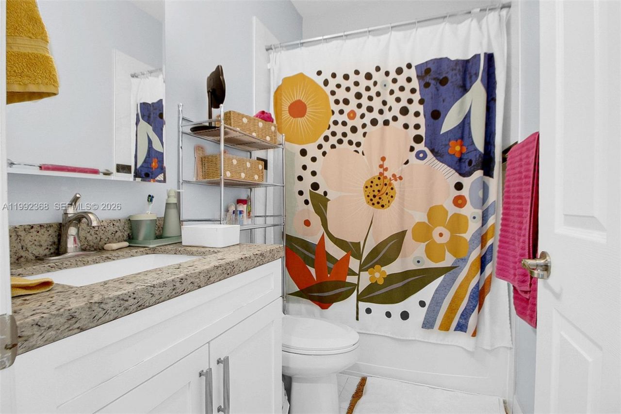 3323 W 90th Ter , Hialeah, FL 33018 Photo