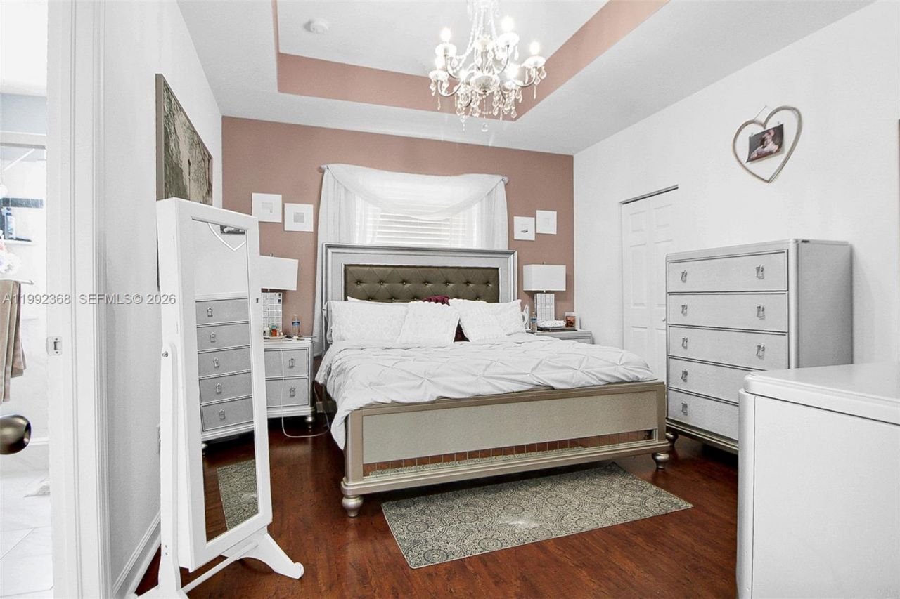 3323 W 90th Ter , Hialeah, FL 33018 Photo