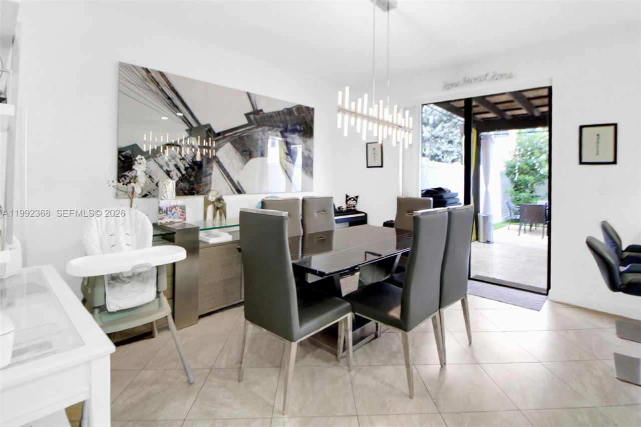 3323 W 90th Ter , Hialeah, FL 33018 Photo