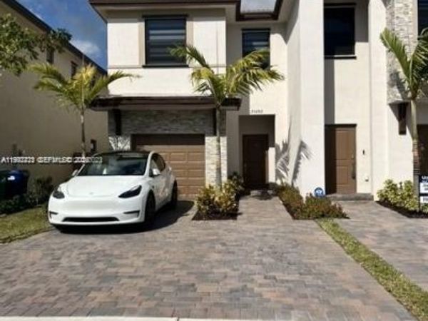 25282 SW 107th Ct, Unit 25282, Homestead, FL 33032