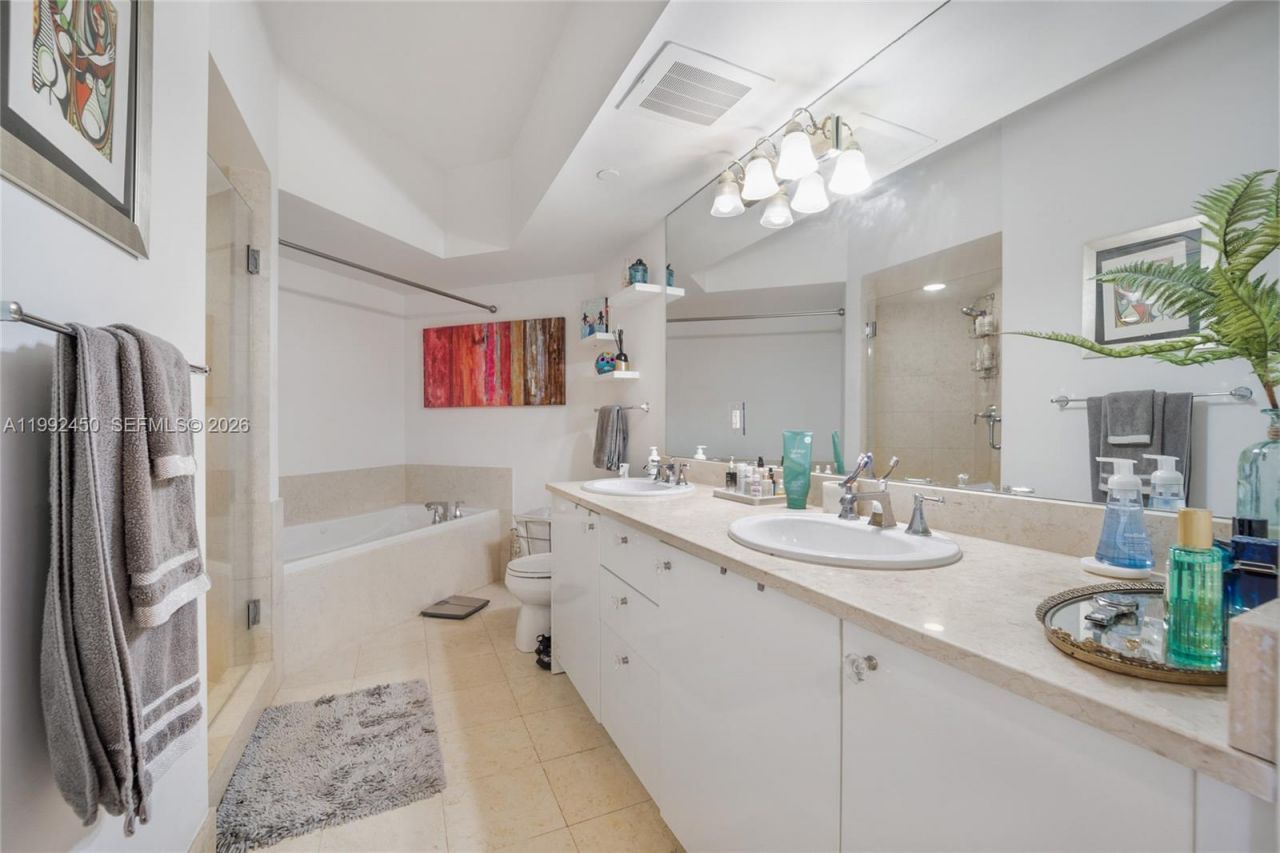 20000 E Country Club Dr , Unit 1211, Aventura, FL 33180 Photo