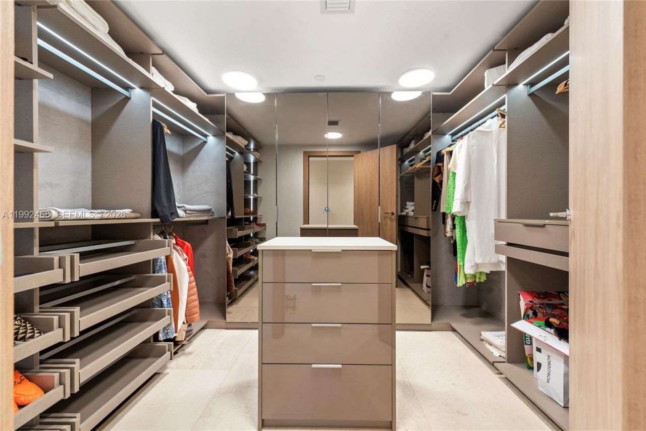 1135 103rd St, Unit 303, Bay Harbor Islands, FL 33154 Photo