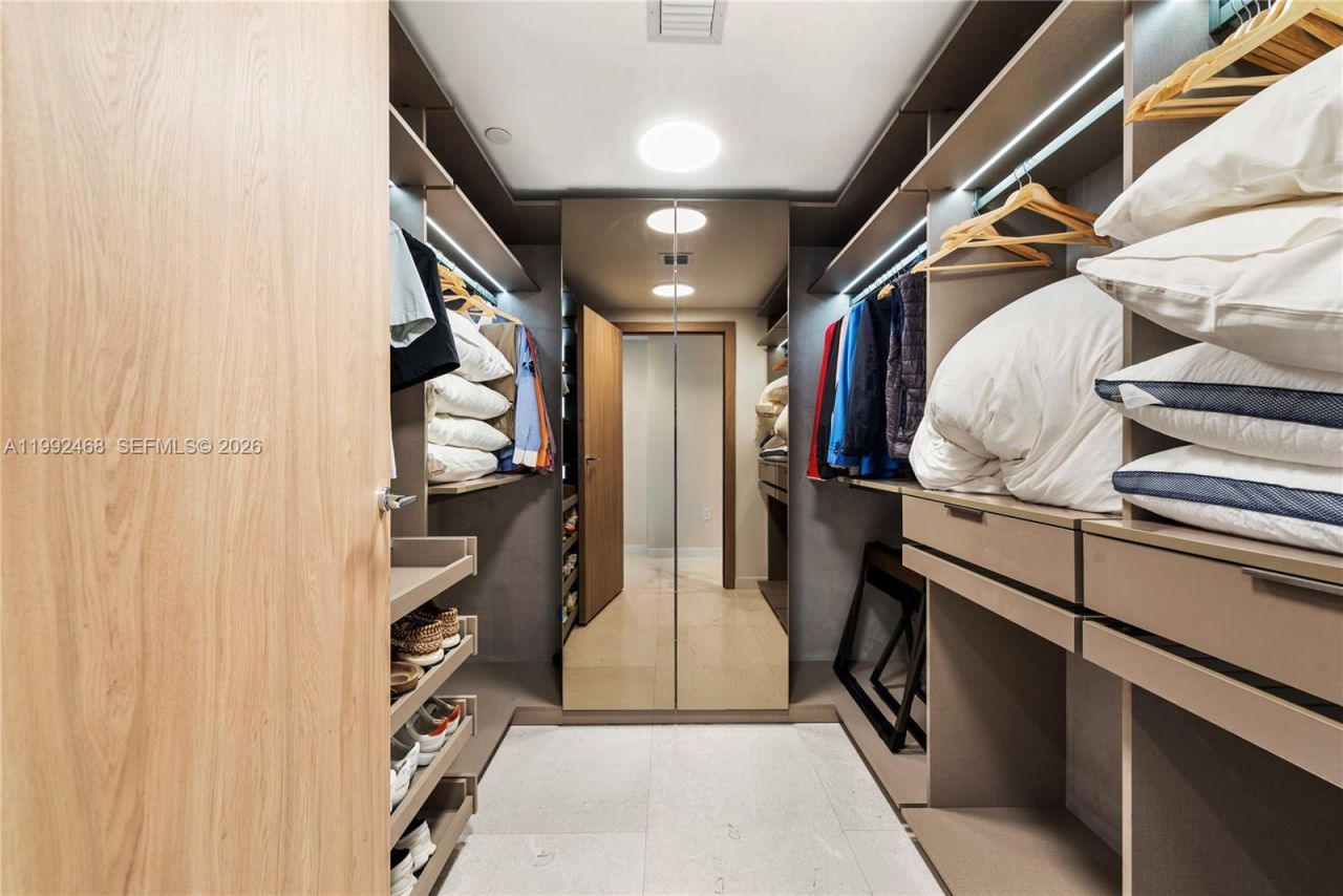 1135 103rd St, Unit 303, Bay Harbor Islands, FL 33154 Photo