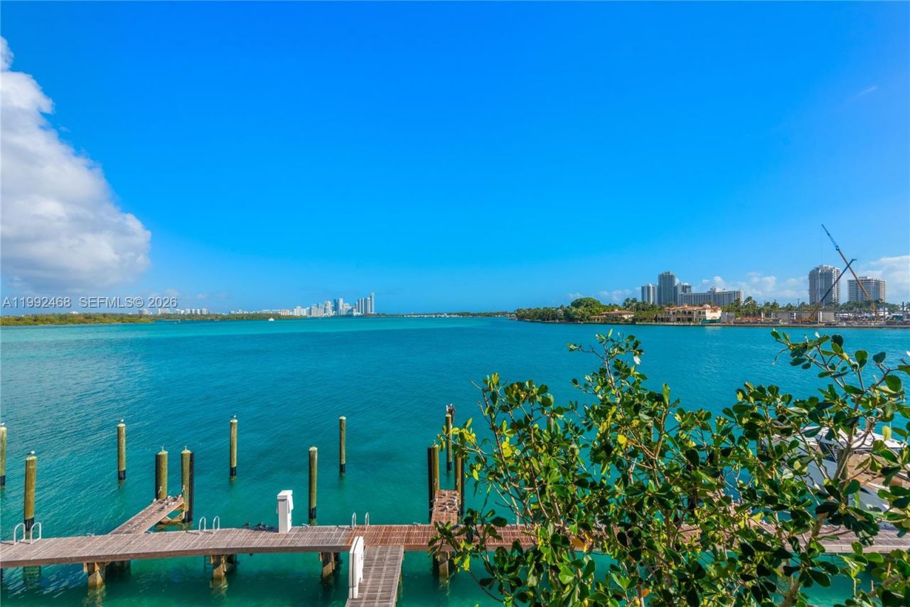 1135 103rd St, Unit 303, Bay Harbor Islands, FL 33154 Photo