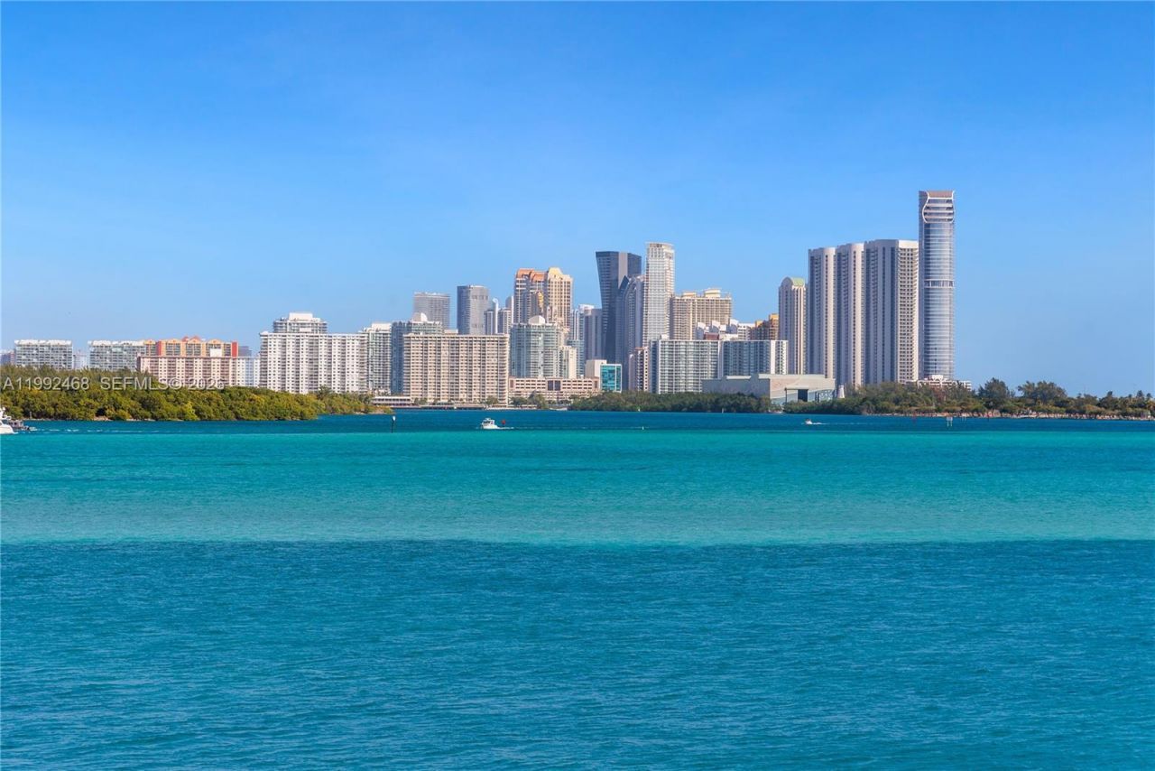 1135 103rd St, Unit 303, Bay Harbor Islands, FL 33154 Photo