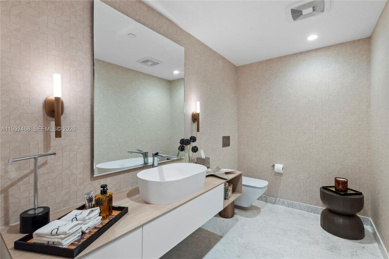 1135 103rd St, Unit 303, Bay Harbor Islands, FL 33154 Photo