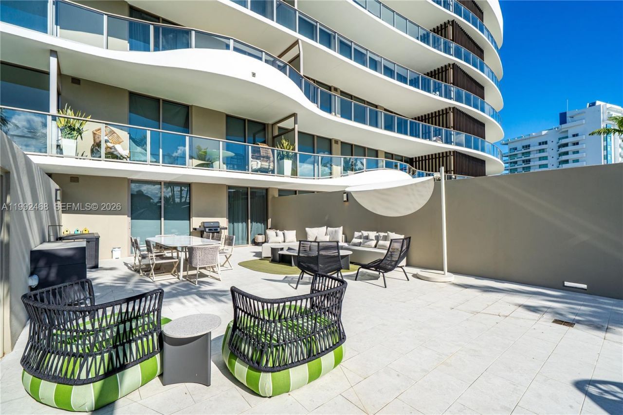 1135 103rd St, Unit 303, Bay Harbor Islands, FL 33154 Photo