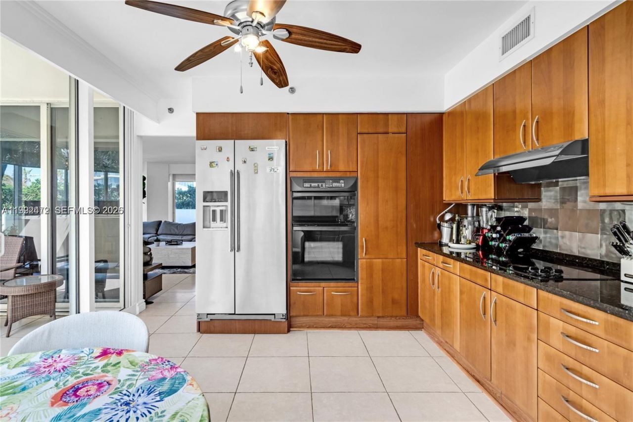 19333 Collins Ave, Unit 304, Sunny Isles Beach, FL 33160 Photo