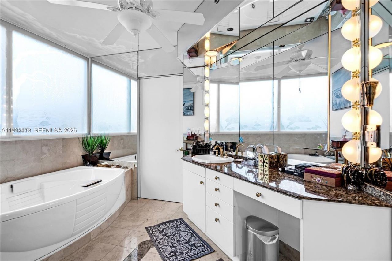 19333 Collins Ave, Unit 304, Sunny Isles Beach, FL 33160 Photo