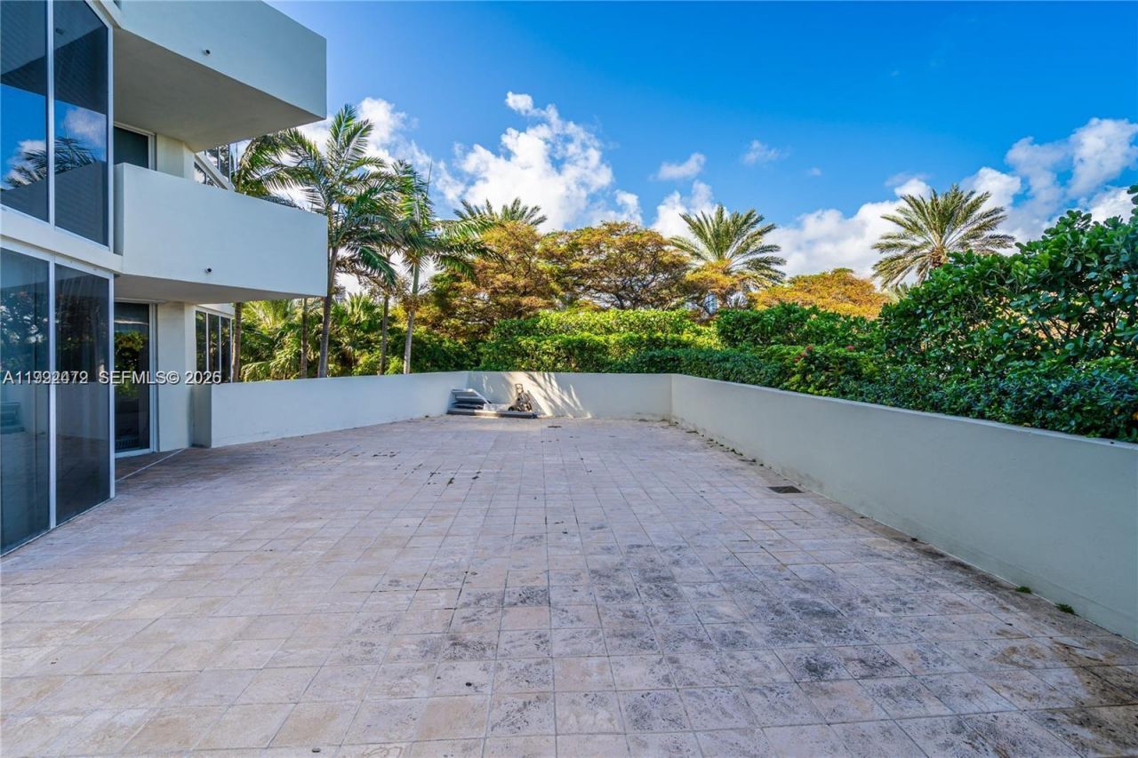 19333 Collins Ave, Unit 304, Sunny Isles Beach, FL 33160 Photo