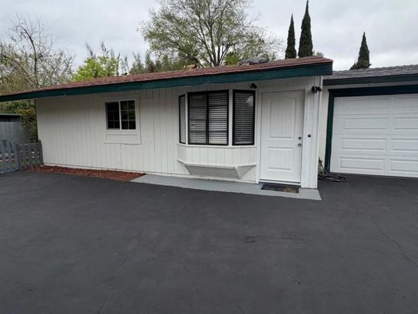 227 Robelini Drive, Unit A, Vista, CA 92083