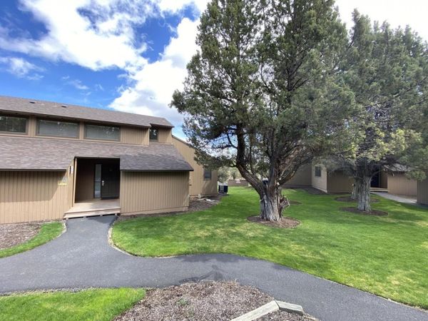 1990 Redtail Hawk Drive, Unit RV15E, Redmond, OR 97756